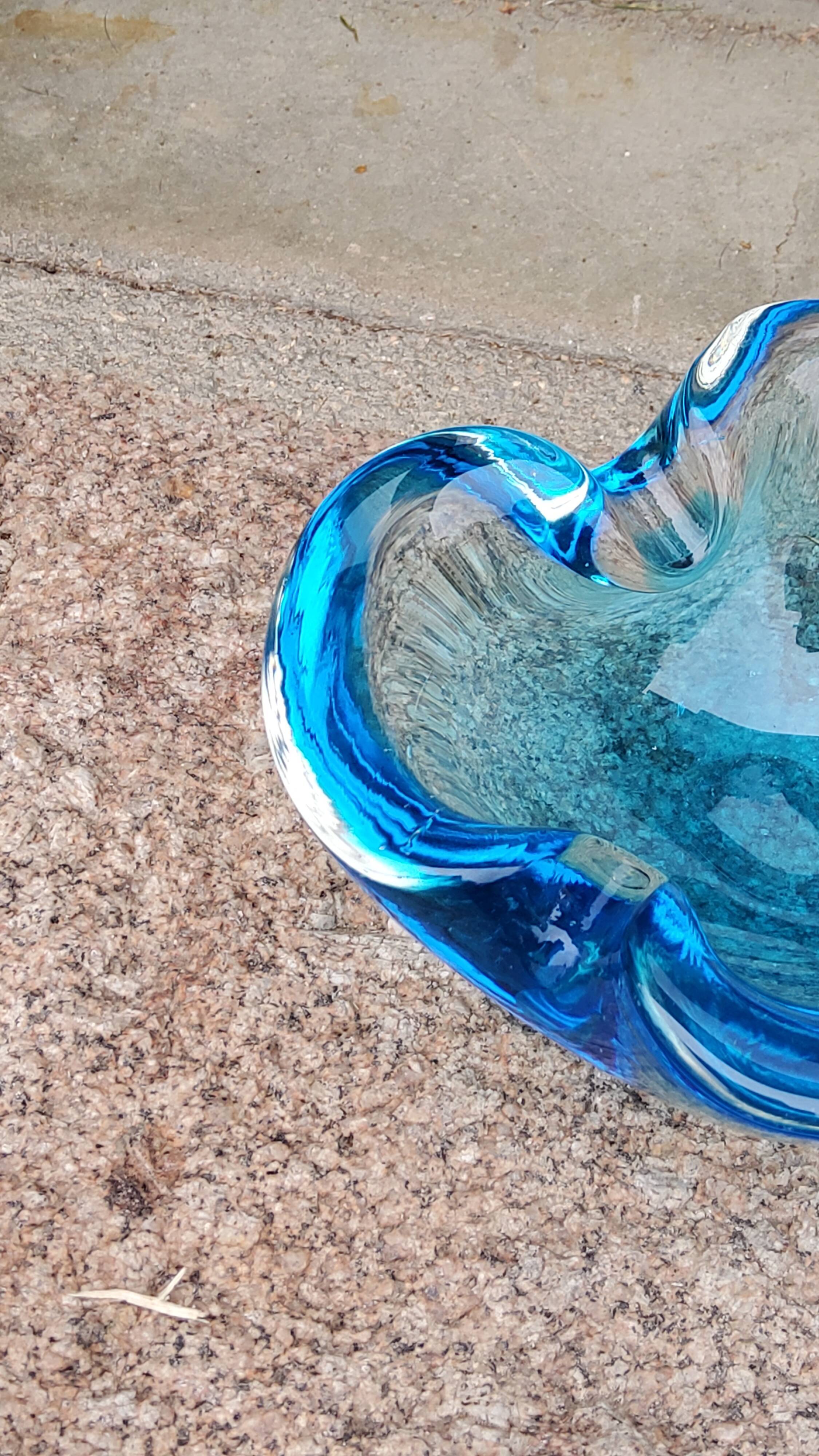 Cendrier en verre de murano de couleur bleue des années 50