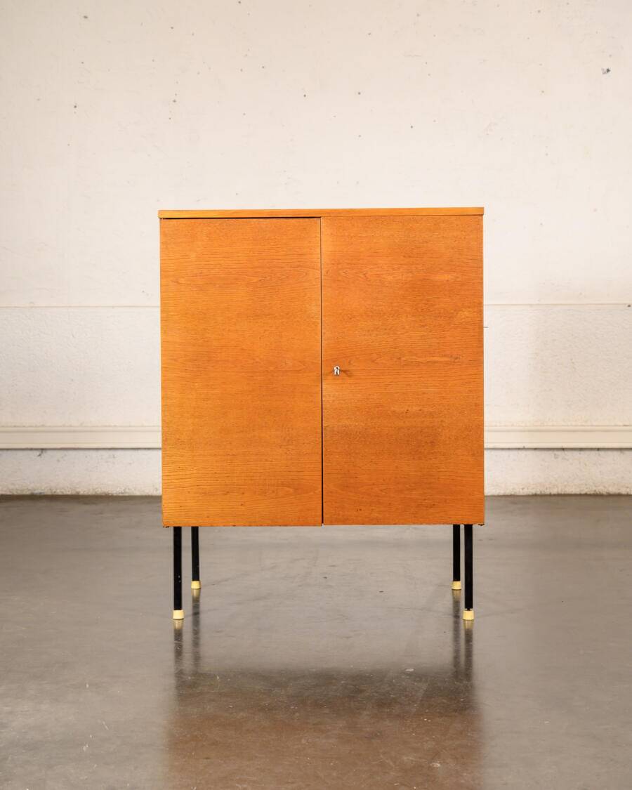 Modernist buffet