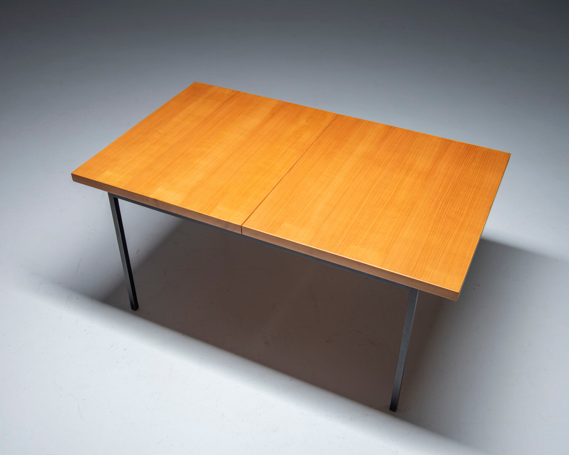 'No. 413' Extendable Dining Table in ash wood, Fred Ruf for Knoll Int., 1960's