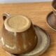 Tasses et sous-tasses en grès vintage
