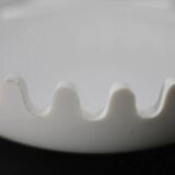 Mebel Clam ashtray from the 1970s by Alan Fletcher in white.