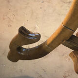 Guéridon sculpté à tête d éléphants