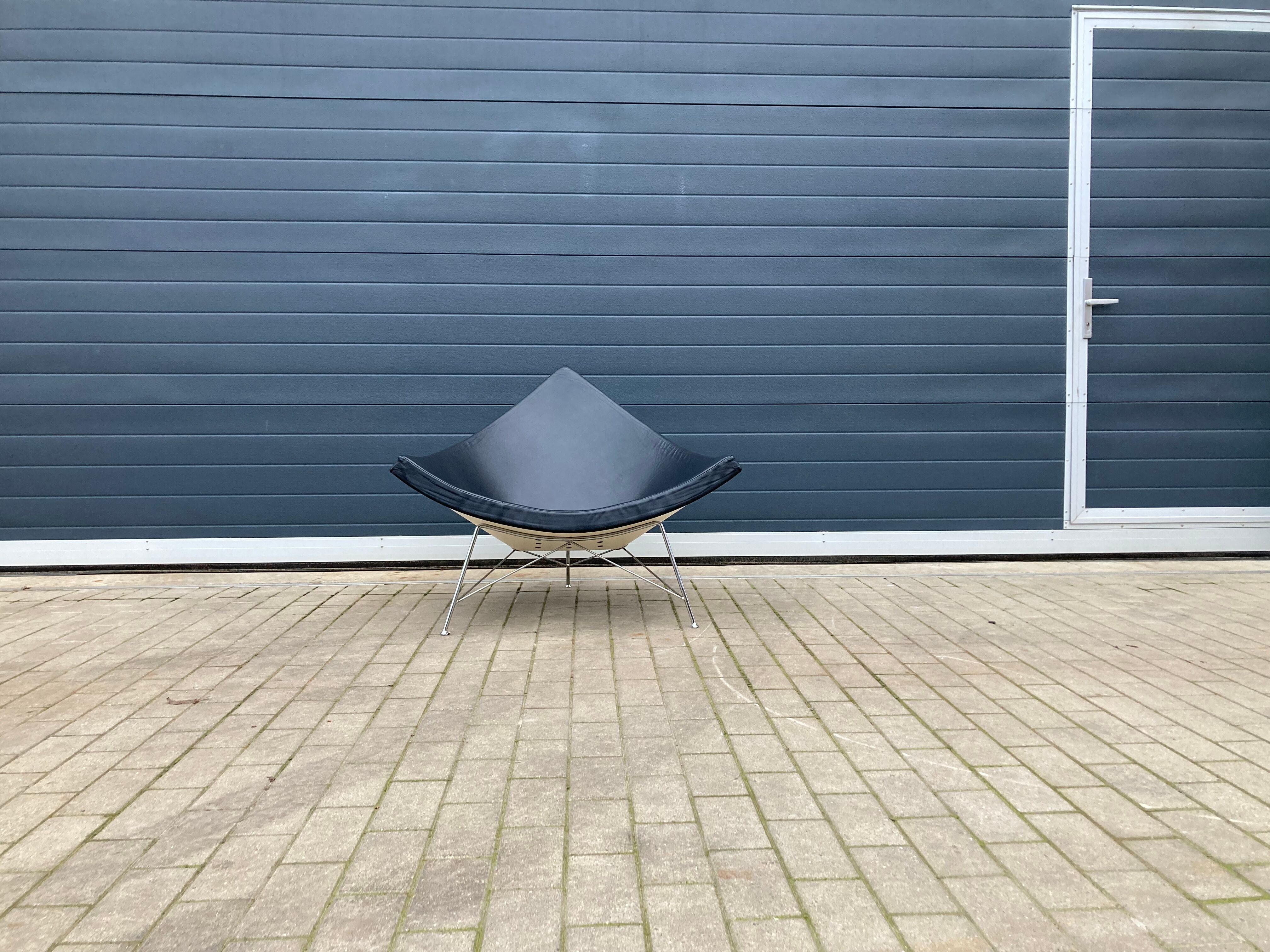 Vitra Coconut Chair de George Nelson, cuir noir
