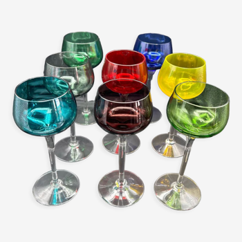 8 verres à pied multicolores