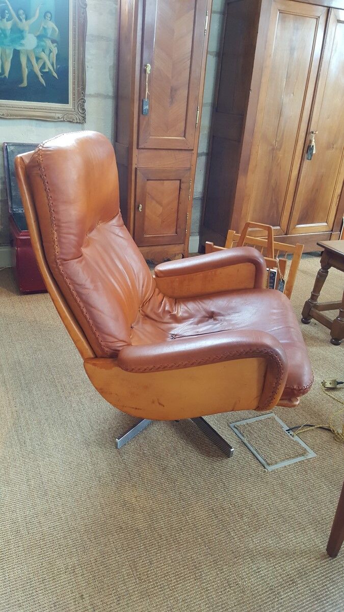 Lounge chair edited by Ring mobelfabrikk Scandinavian leather