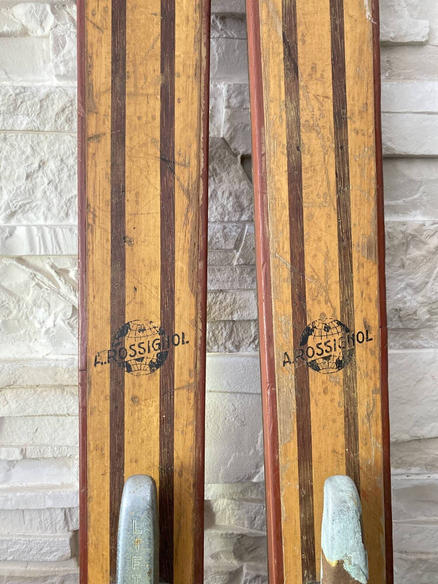 Pair of vintage Rossignol Hickory wooden skis