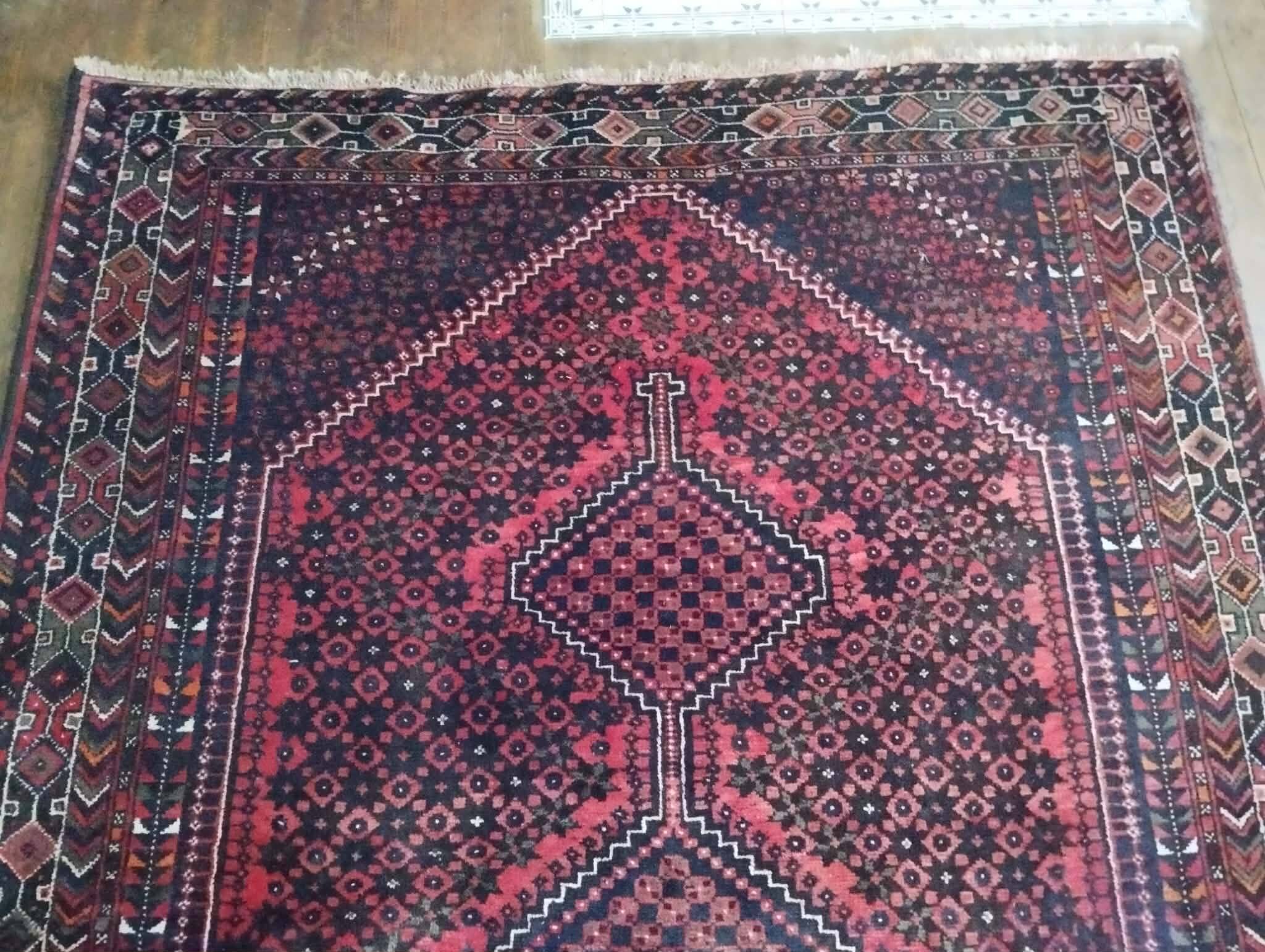Handmade Persian Shiraz rug 280x200cm