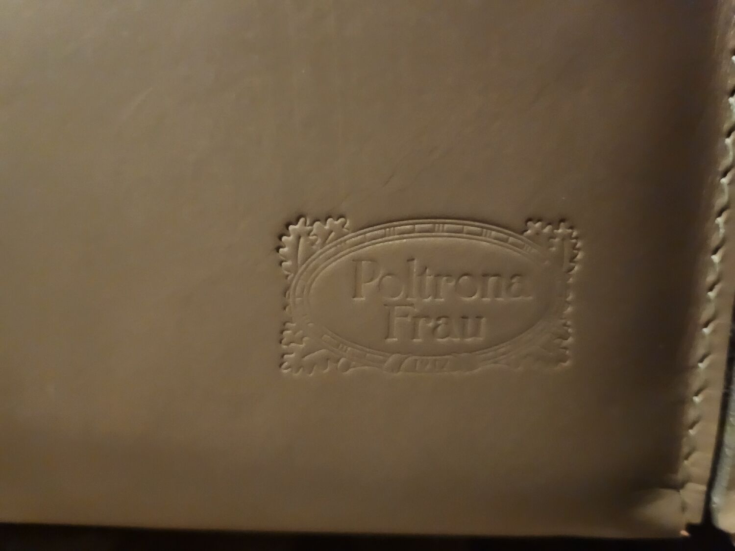 Poltrona Frau - GranTorino corner sofa in leather