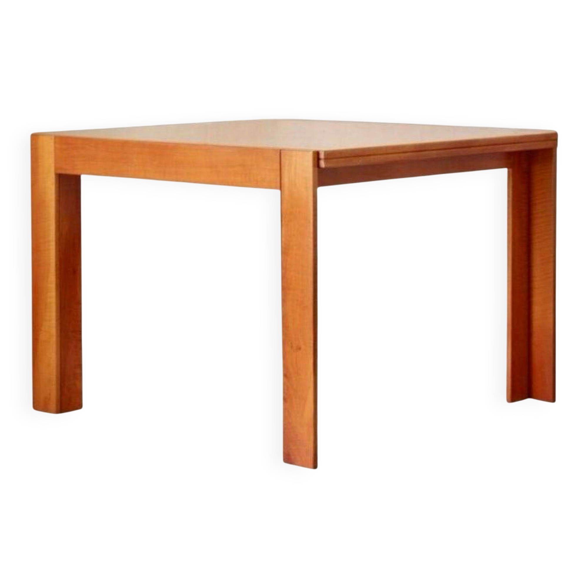 Dining table Afra & Tobia Scarpa Model 778, in solid cherry wood, Italy from the 1970s.