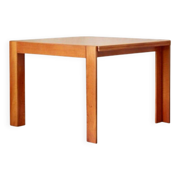 Dining table Afra & Tobia Scarpa Model 778, in solid cherry wood, Italy from the 1970s.