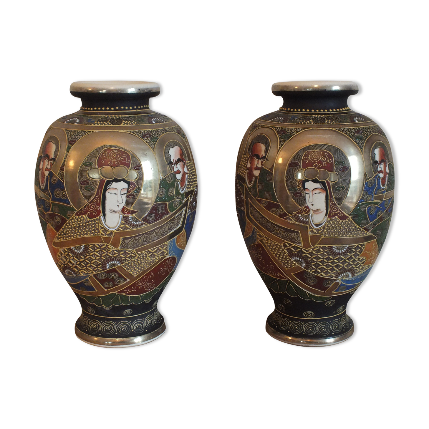 Pair of old Japan Satsuma vases, signed and enamelled