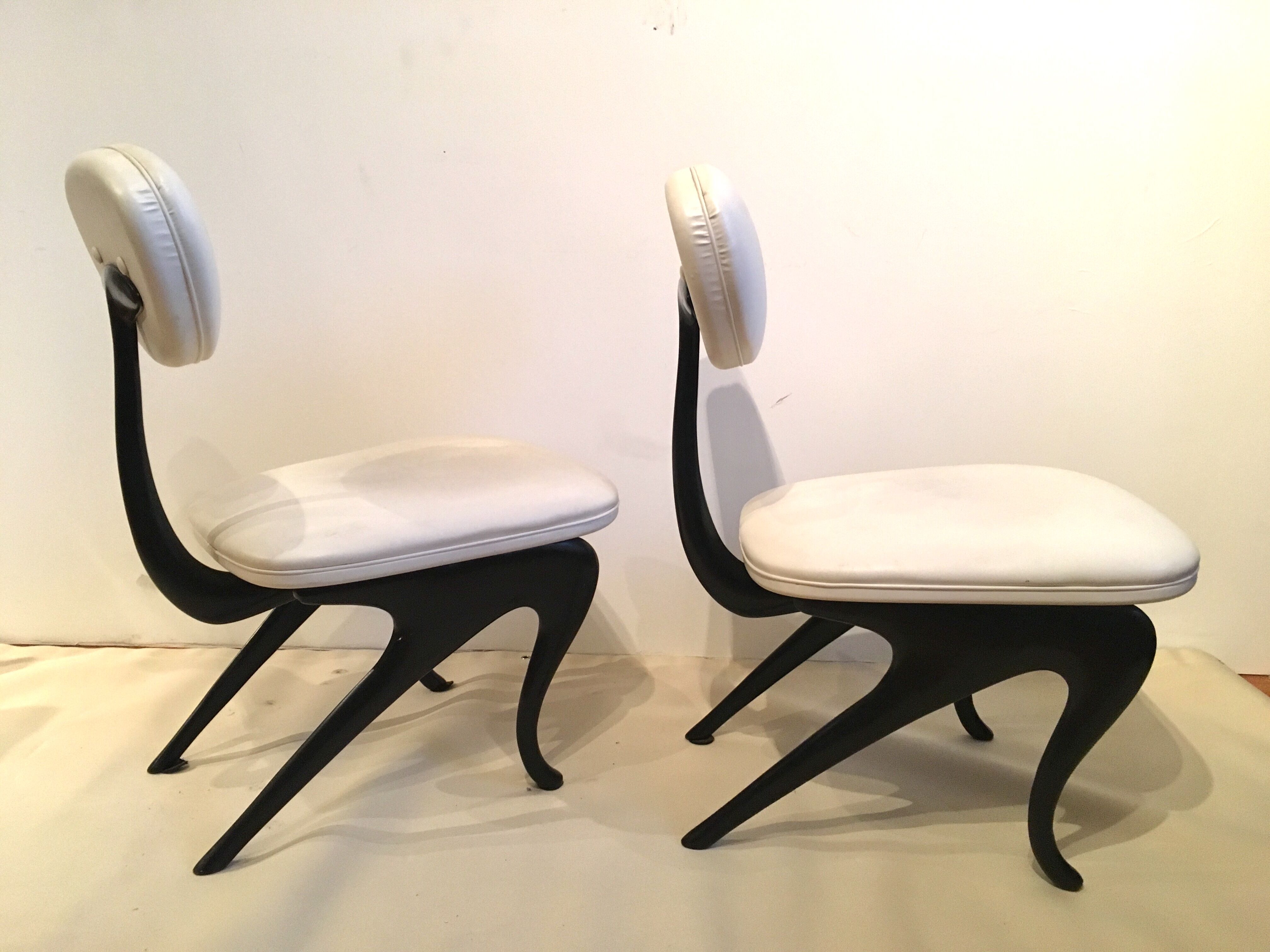 Une Paire de Fauteuils de Jordan Mozer