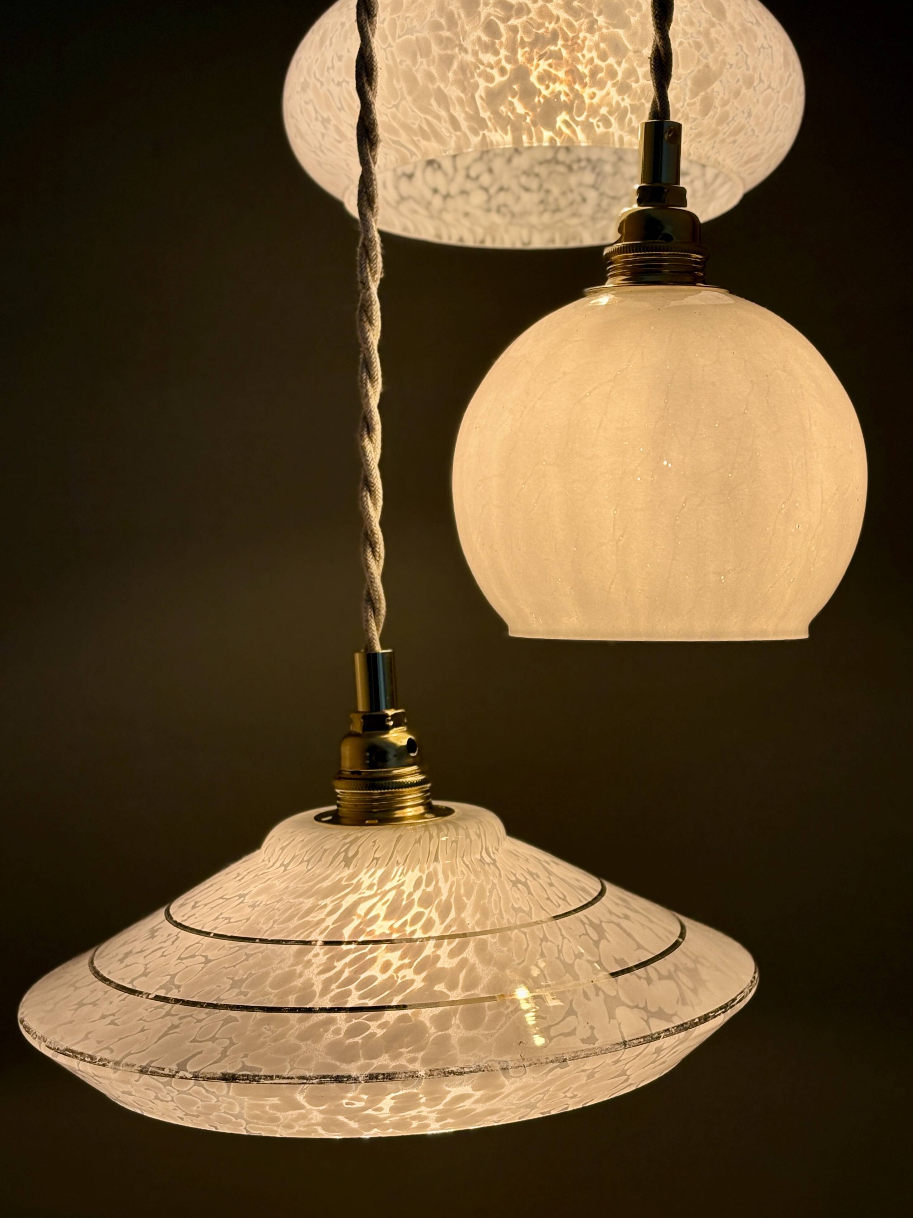 Vintage white glass triple globe suspension from Clichy and opaline.