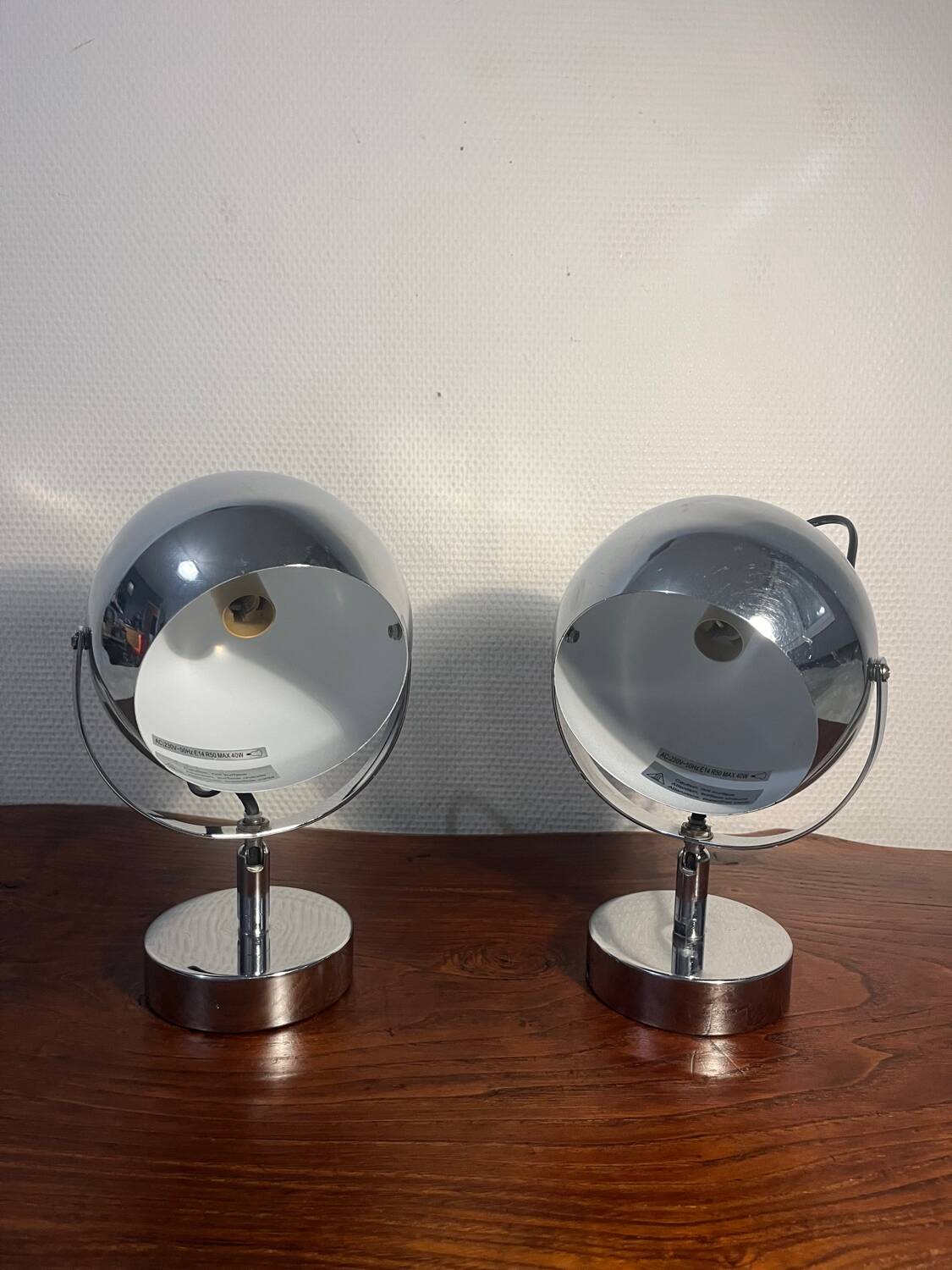 Space age globe spirit spotlight duo