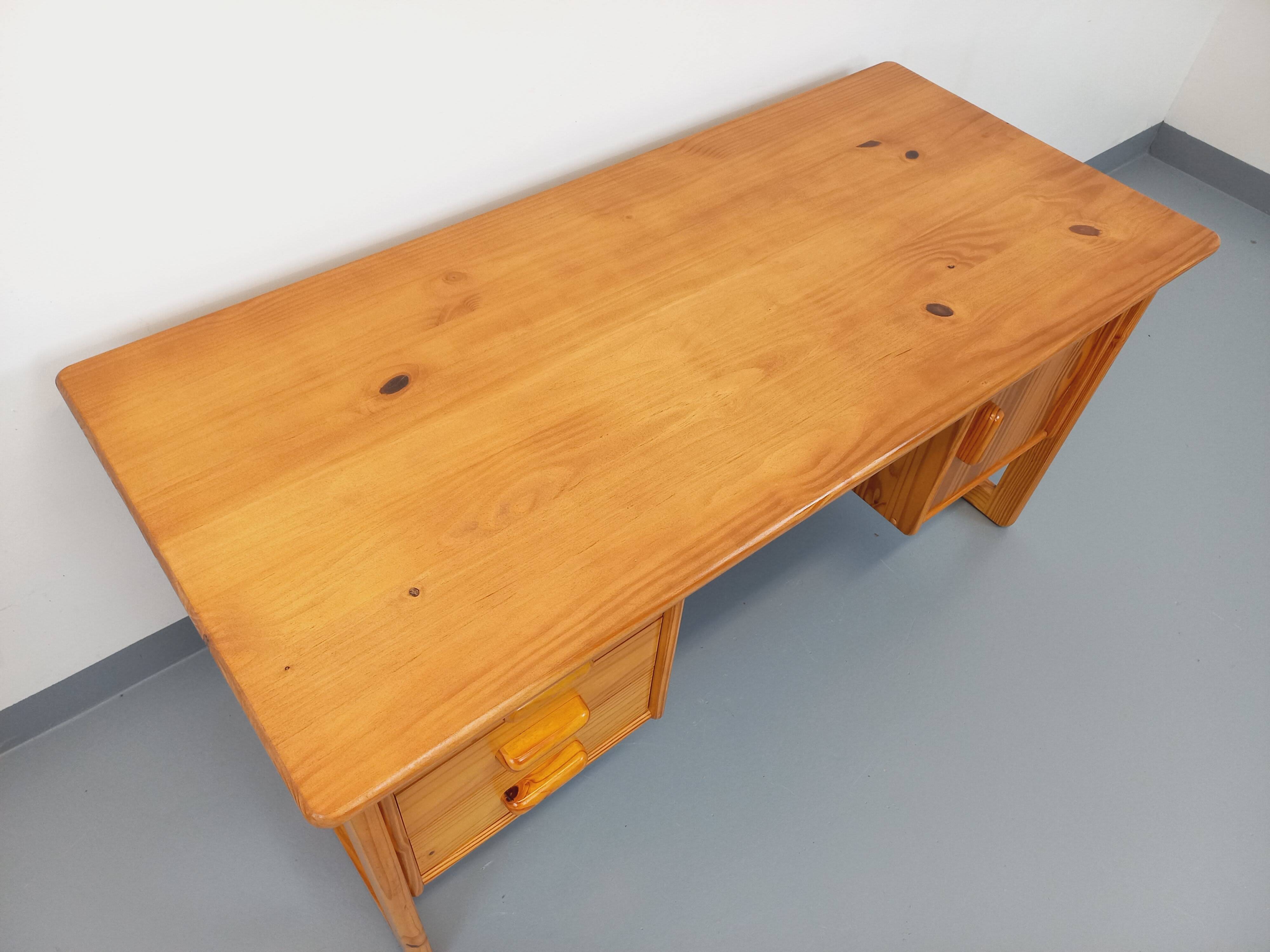 Vintage sled leg pine executive desk from the 60s-70s