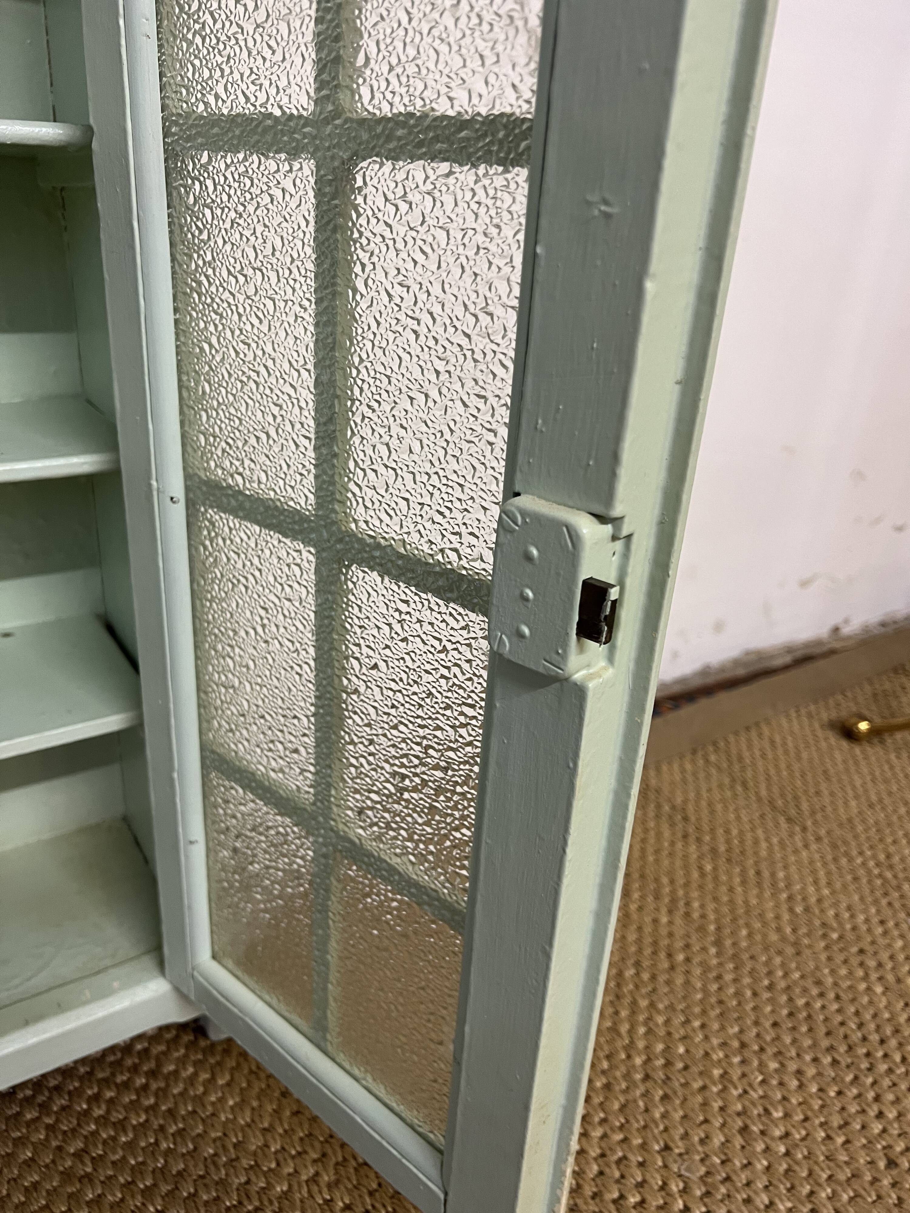 Small vintage medicine cabinet