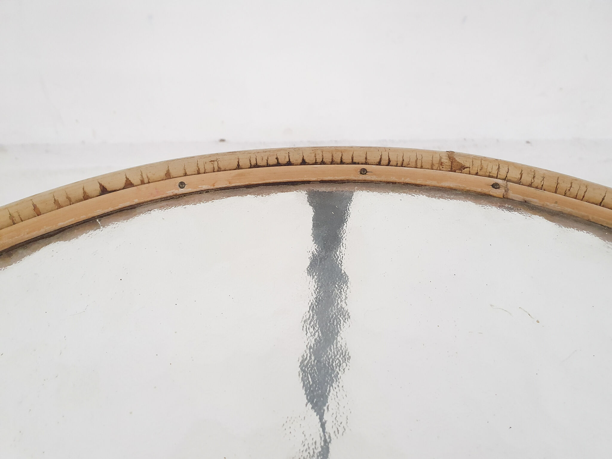 Rohe Noordwolde round glass and rattan side table, The Netherlands 1950's