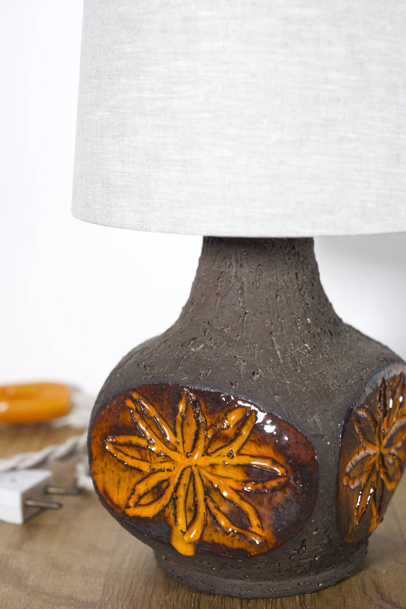 Lampe de table en céramique Løvemose, Danemark, années 1960.
