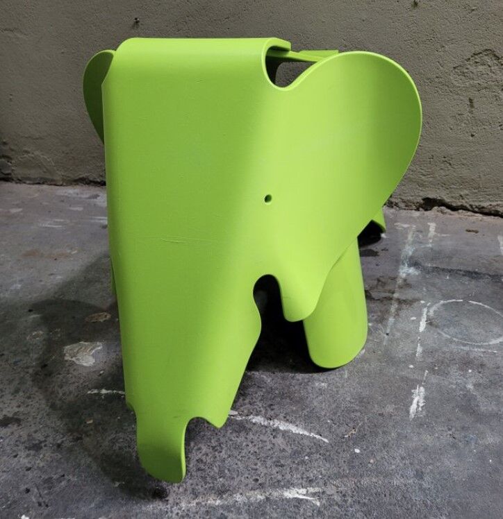 Chaise enfant Elephant de Charles & Ray Eames pour Vitra