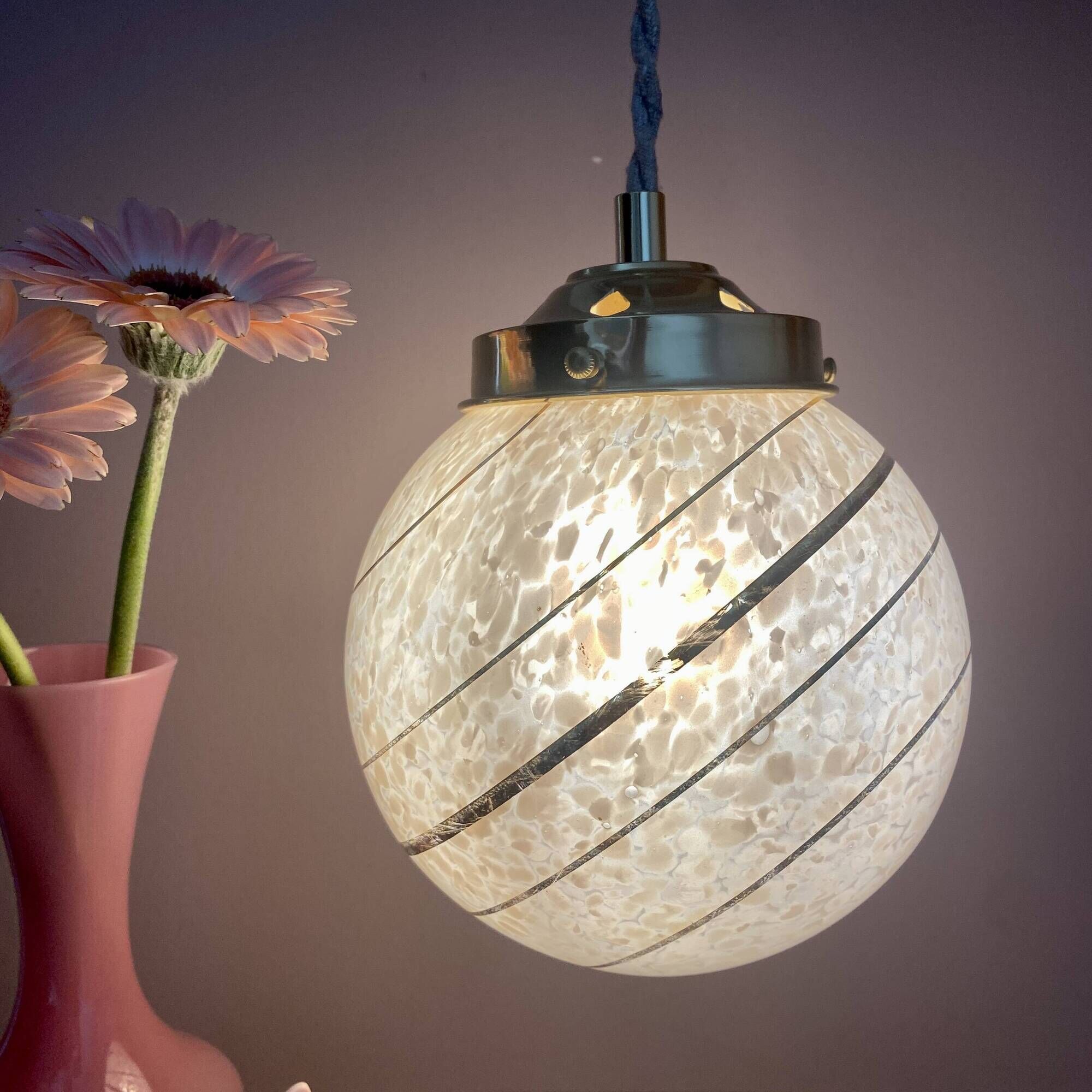 Vintage art deco globe pendant light in pink and gold Clichy glass