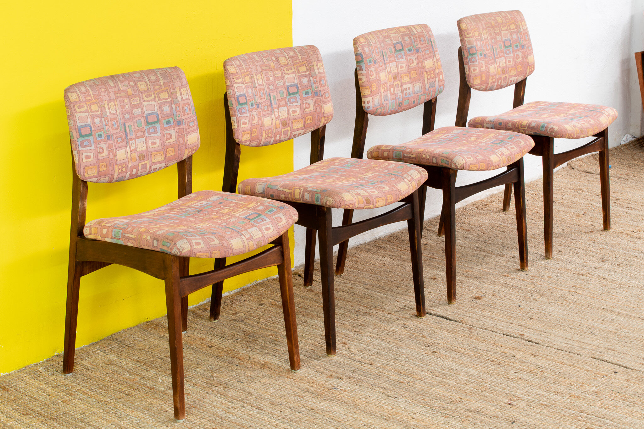 Chaises scandinaves  47 cm
