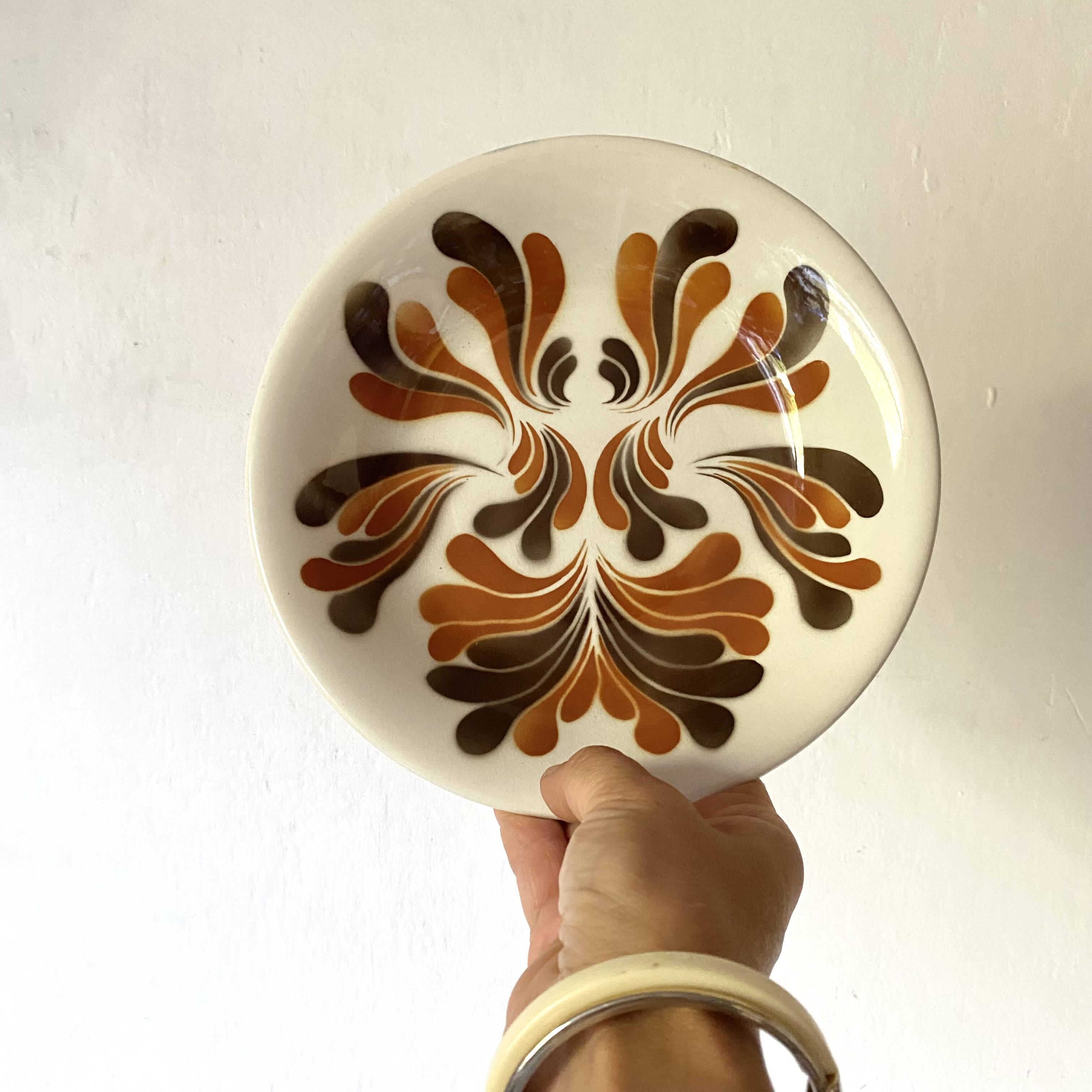 Vintage 20-piece service, deep, flat and dessert plates