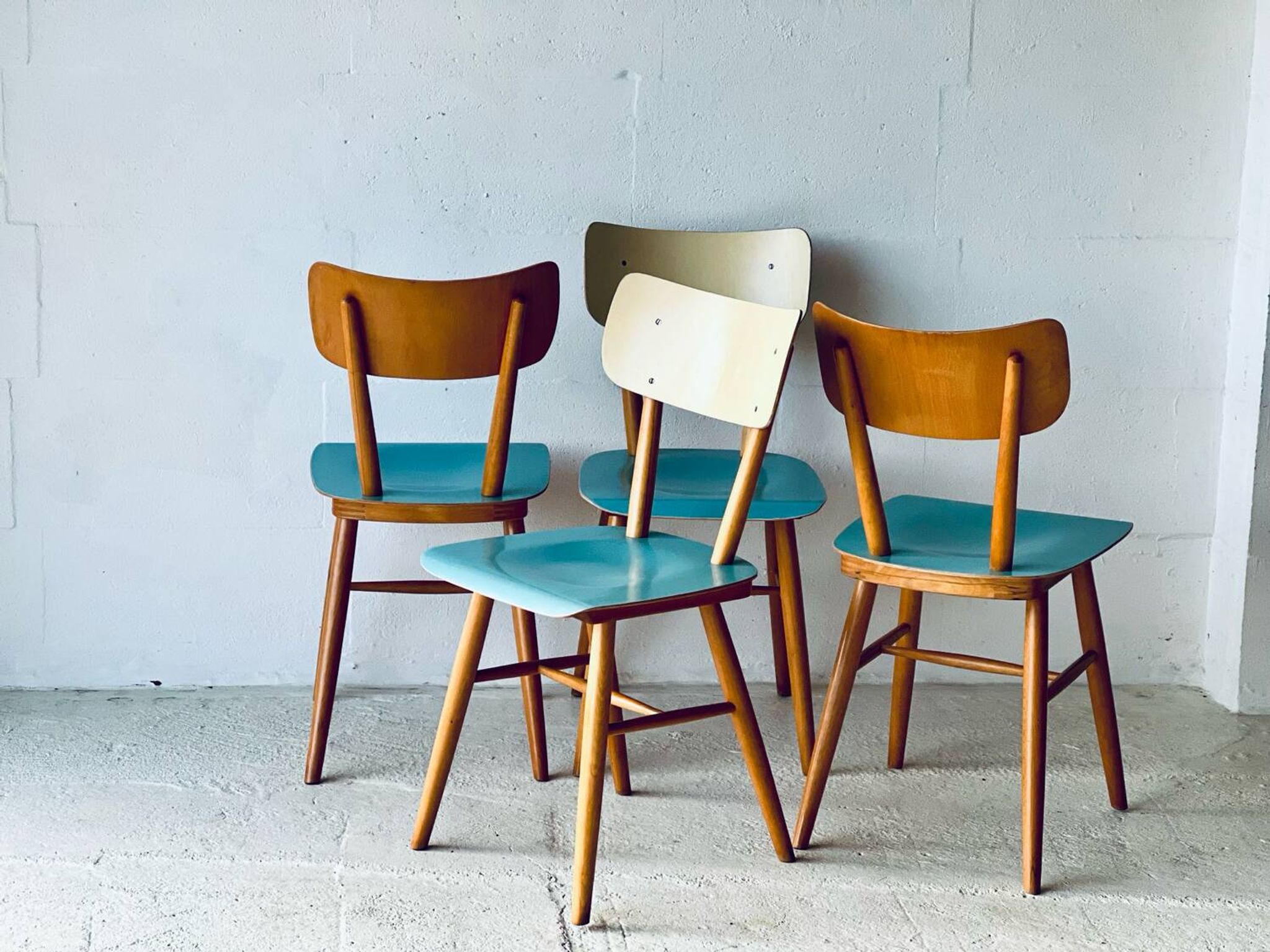 Chaises Birtro de Ton, années 1960.