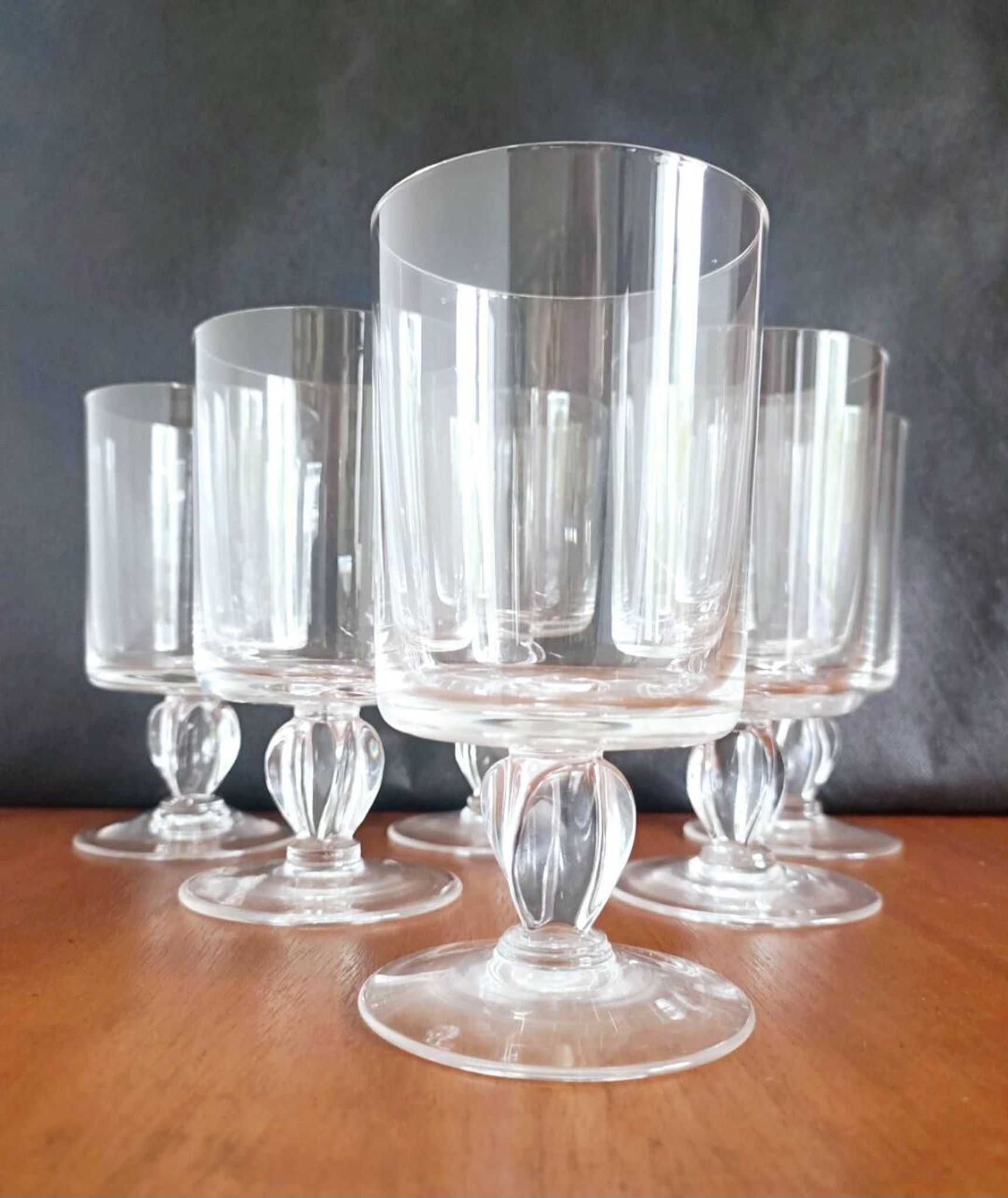 Verres en cristal pieds torsades neufs