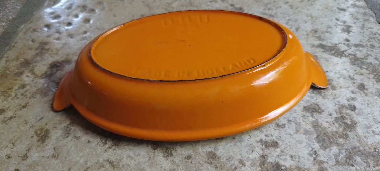 Dutch cast iron dish Dru 22