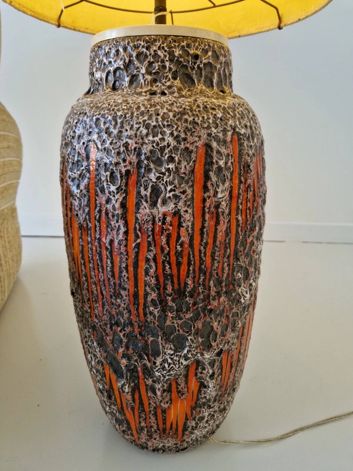 Lampe de sol en céramique "Fat Lava" vintage des années 1960/70 en provenance d'Allemagne de l'Ouest pour la décoration intérieure.