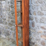 Corner store showcase