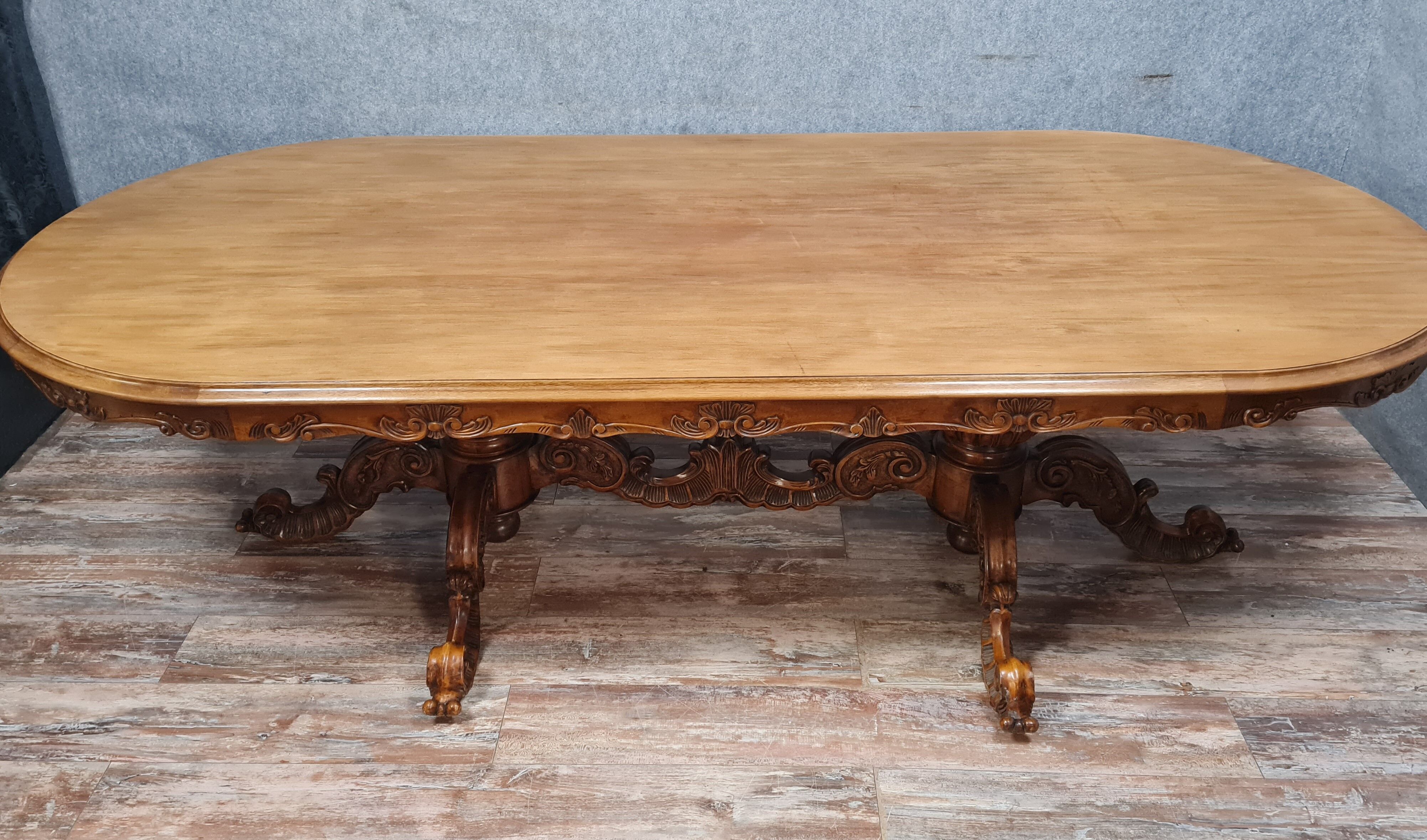 Table pedestal table napoleon III period in walnut around 1880