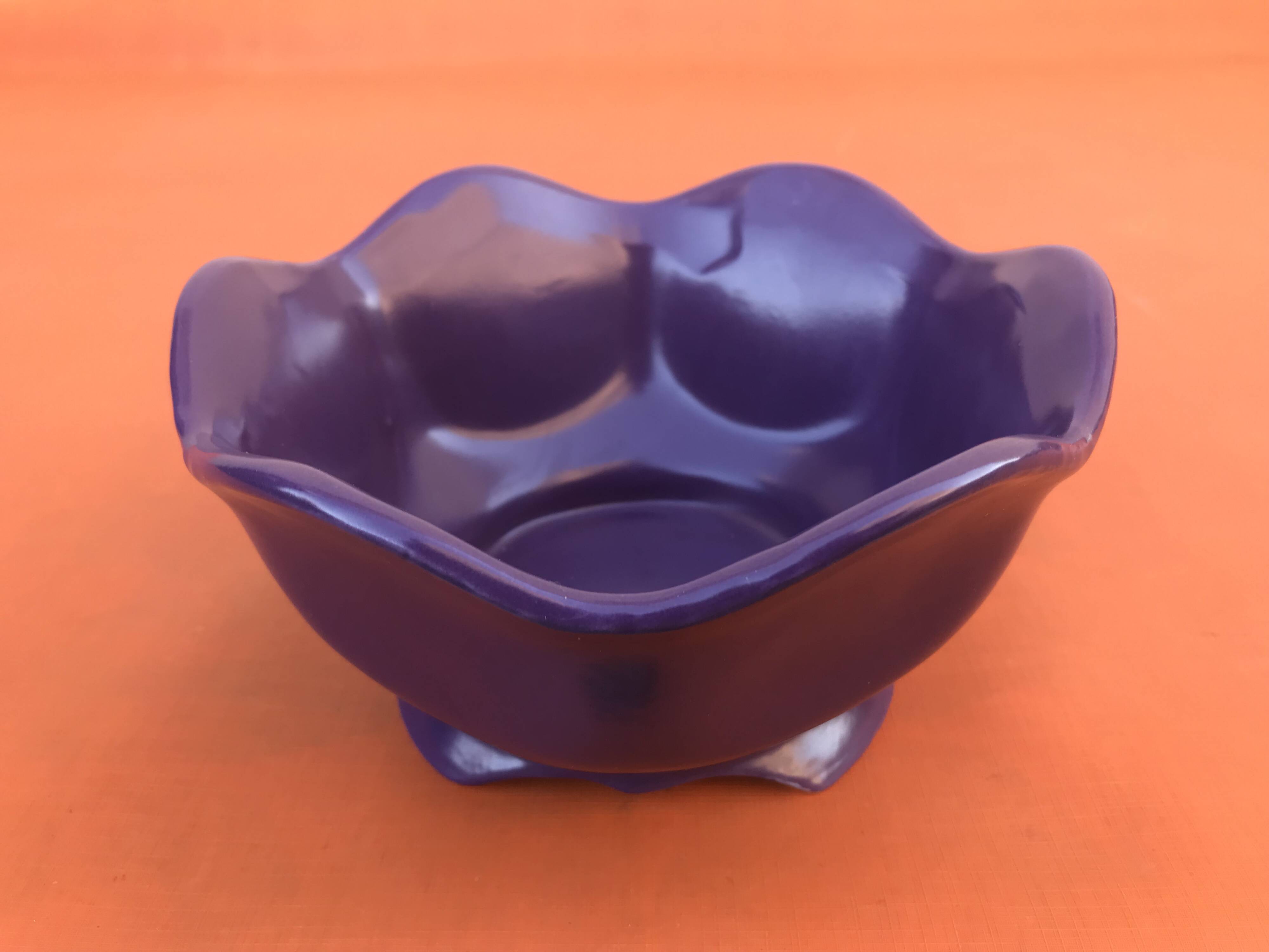 Polylobe Ceramic Planter / Decorative Pot on Pedestal