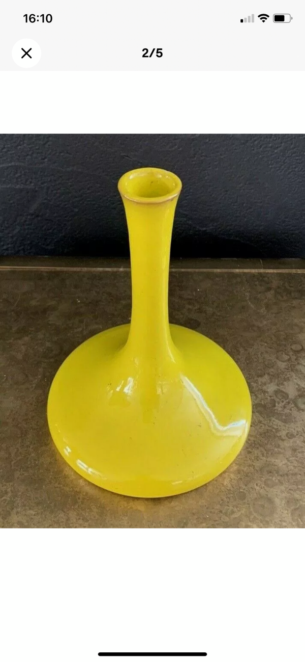 Vase céramique émaillée jaune
