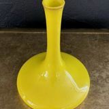 Vase céramique émaillée jaune