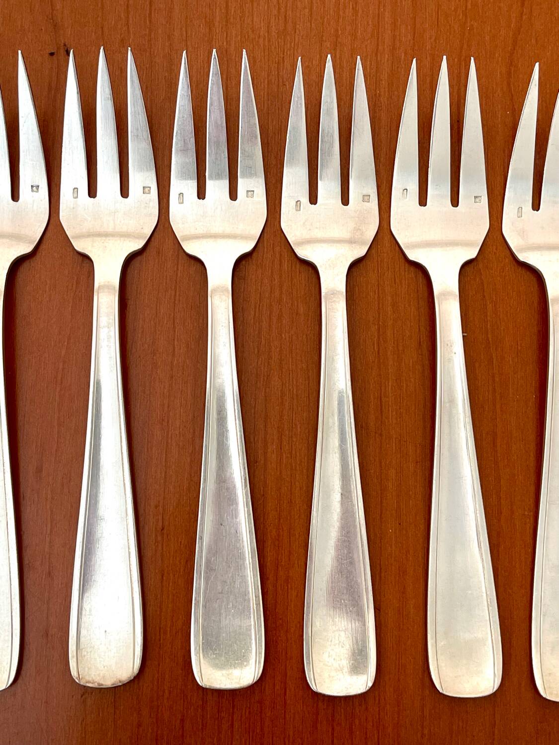 Ravinet d'enfert fish service, 12 place settings with serving cutlery