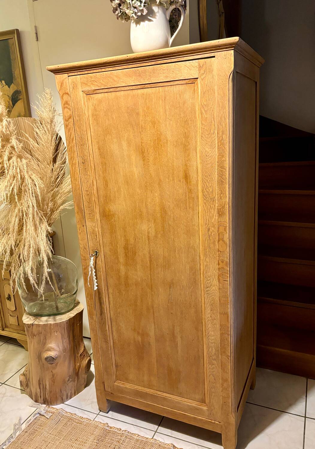 Armoire parisien en bois brut