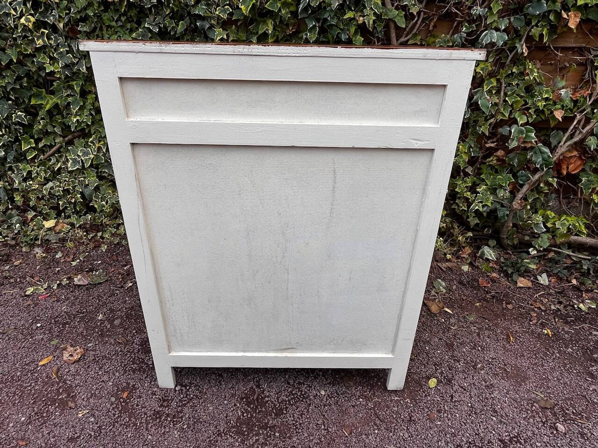 Buffet blanc vintage 2 portes et 2 tiroirs