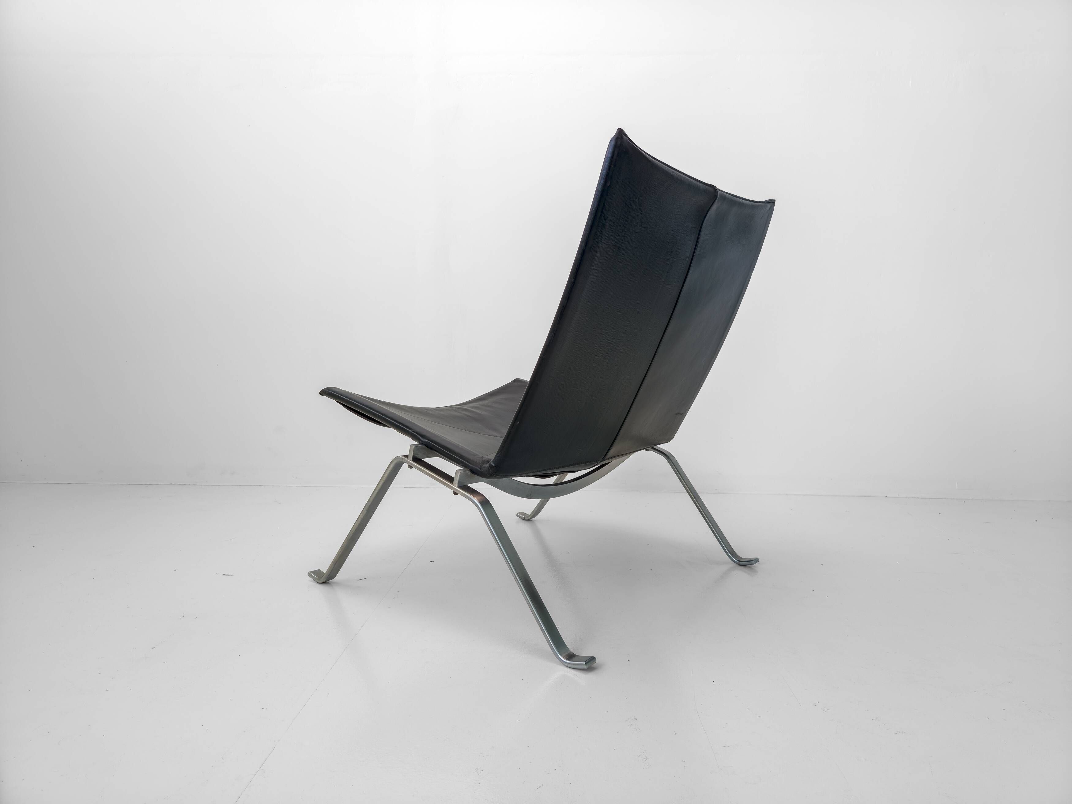 Poul Kjærholm – PK22 lounge chair for Fritz Hansen, Denmark