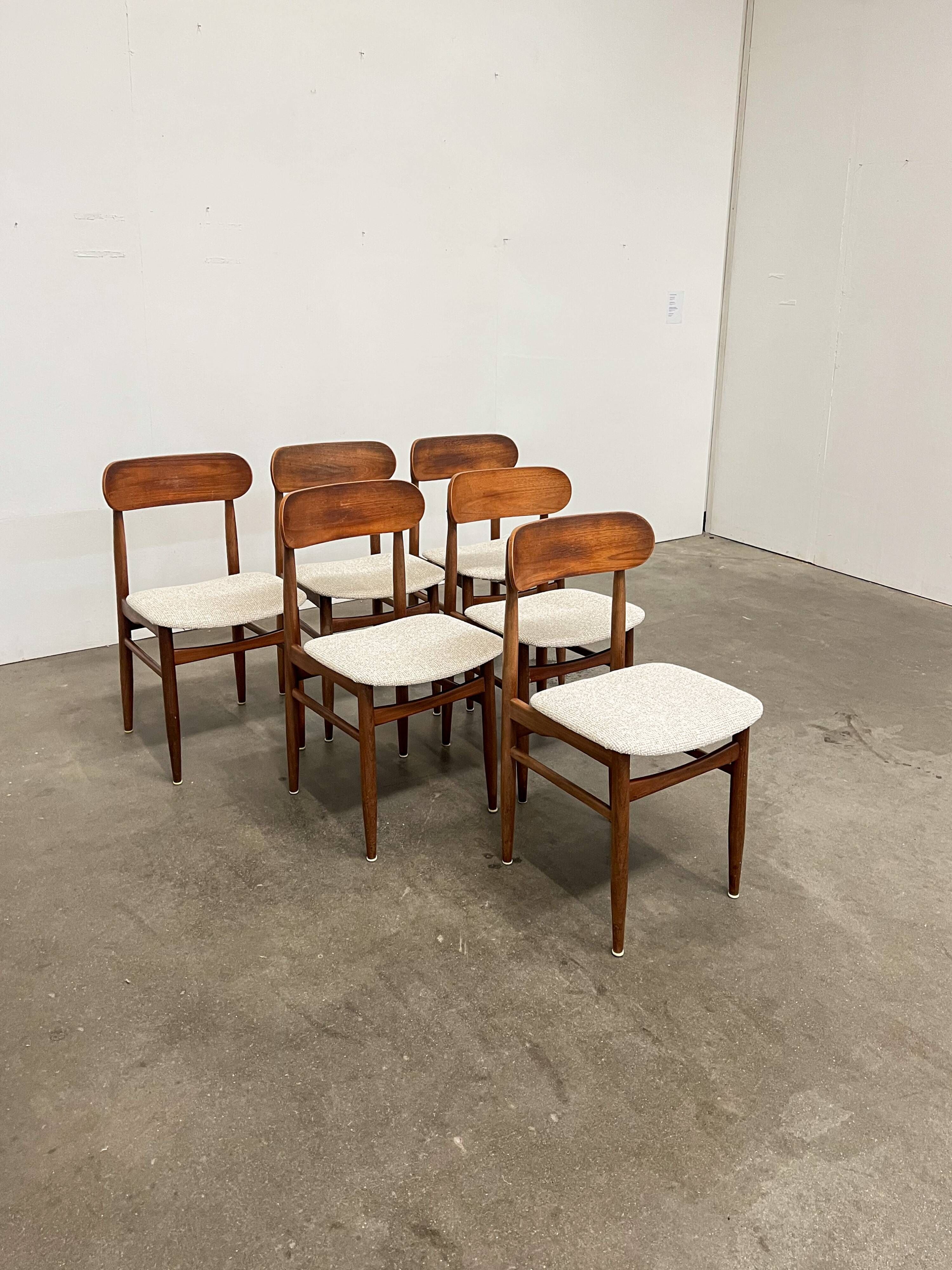Set of 6 Scandinavian design chairs, ecru seats - price per piece