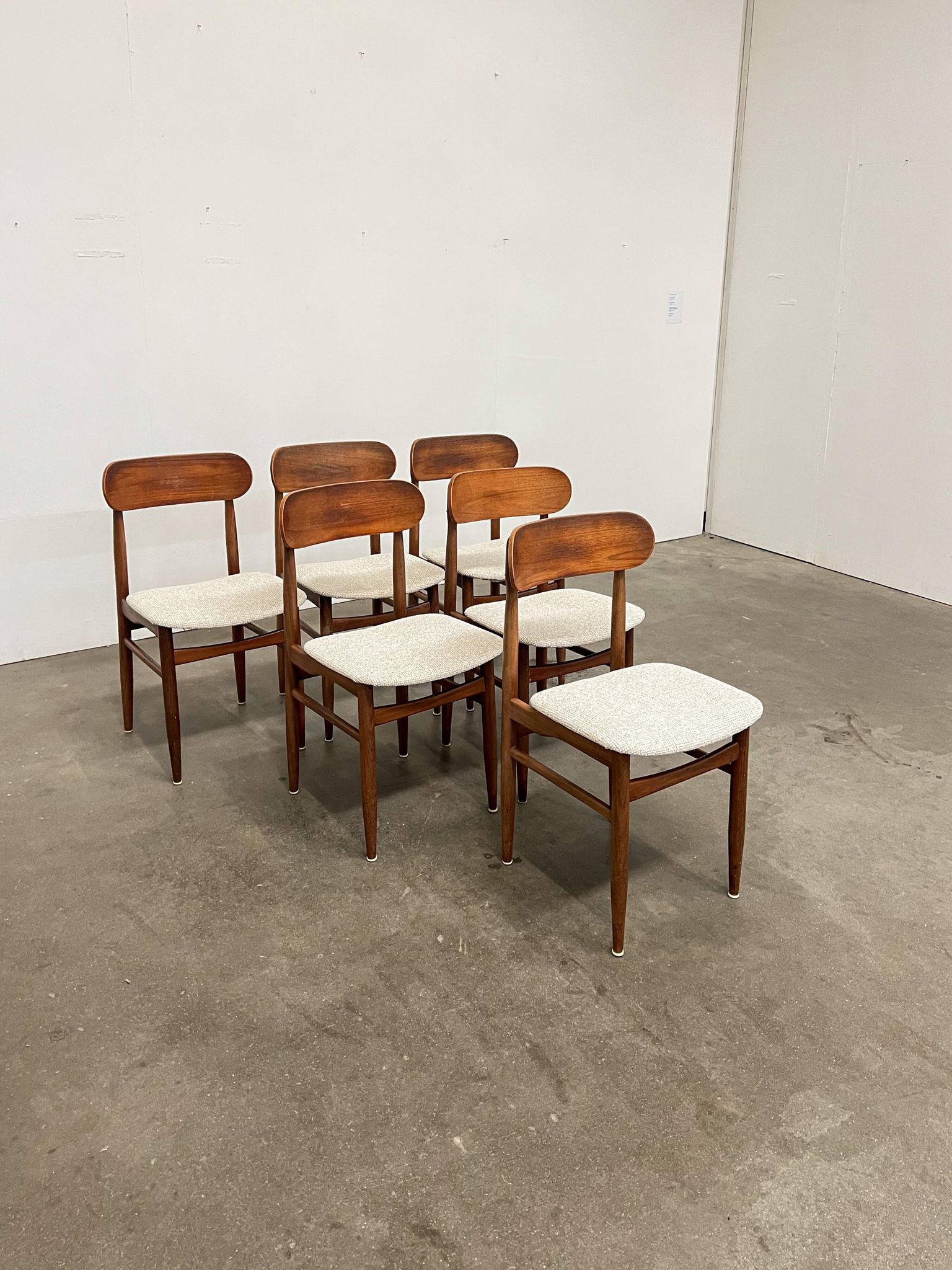 Set of 6 Scandinavian design chairs, ecru seats - price per piece