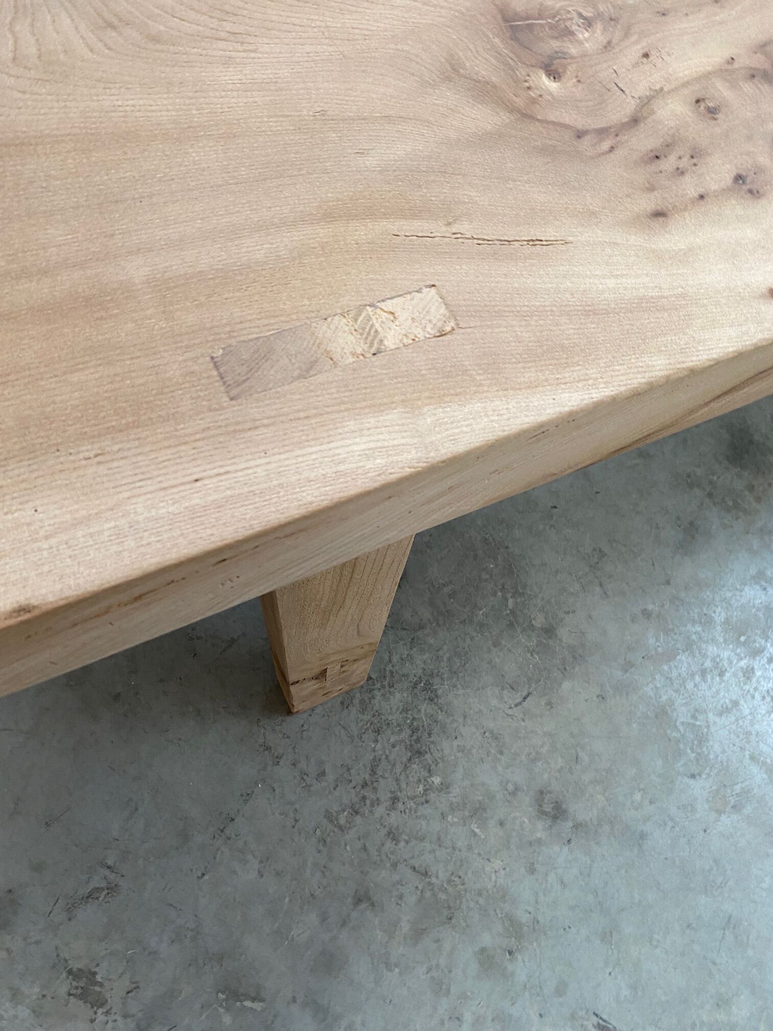 Table d’office en orme années 60