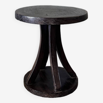 Circular tripod pedestal table with central base, coffee table 50x50x50