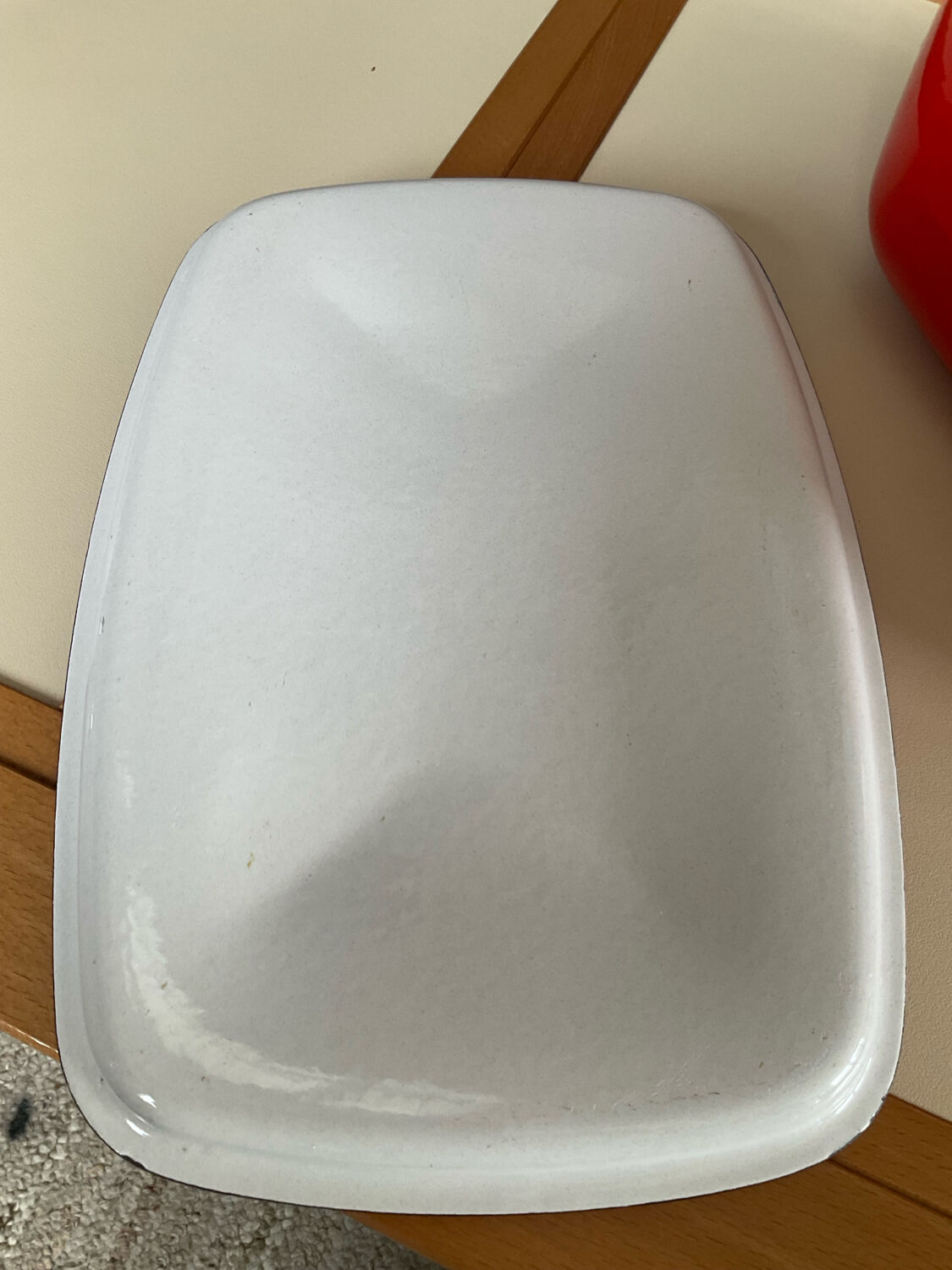Vintage enamelled cast iron casserole dish