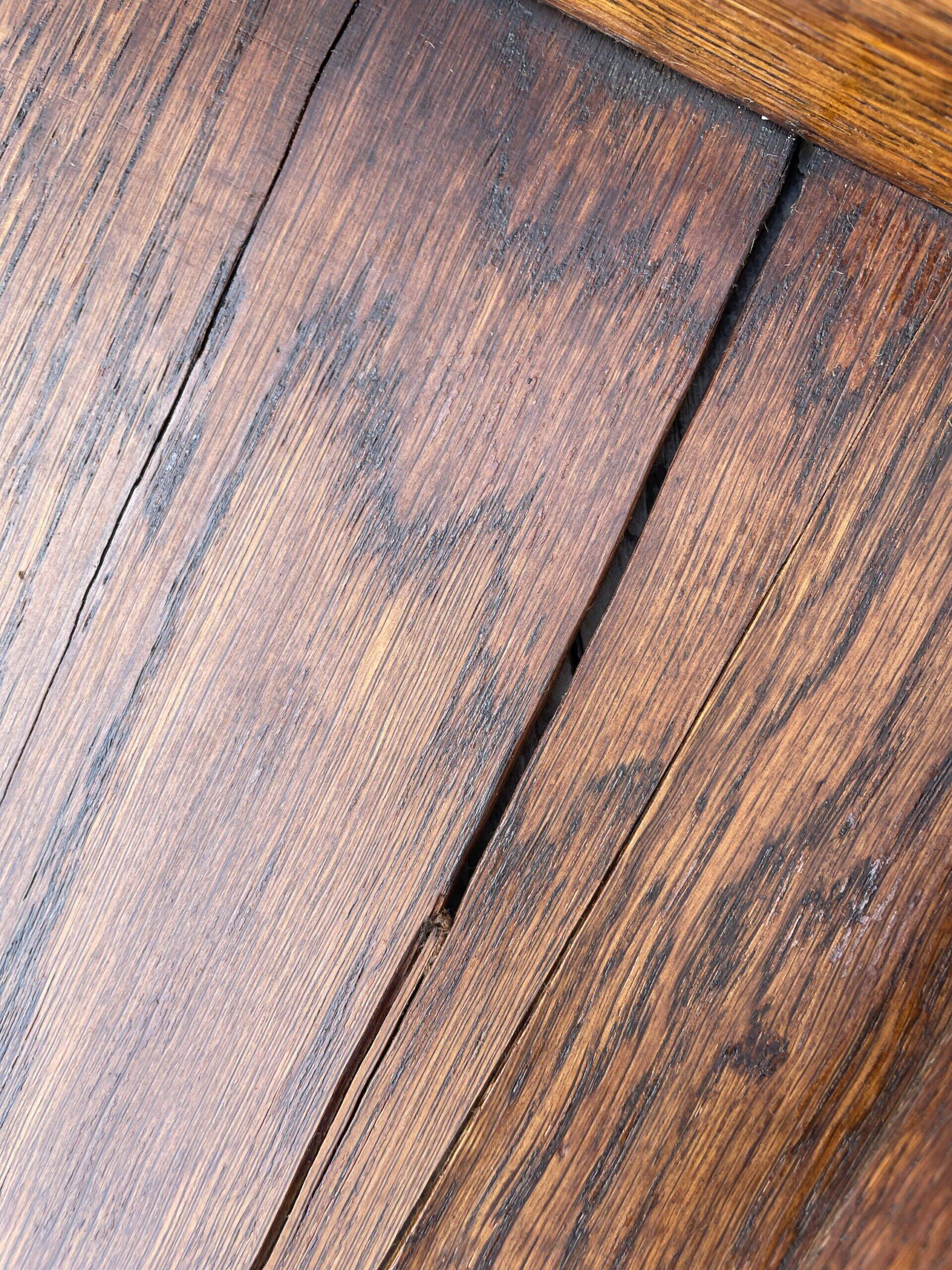 Large serving platter in solid oak