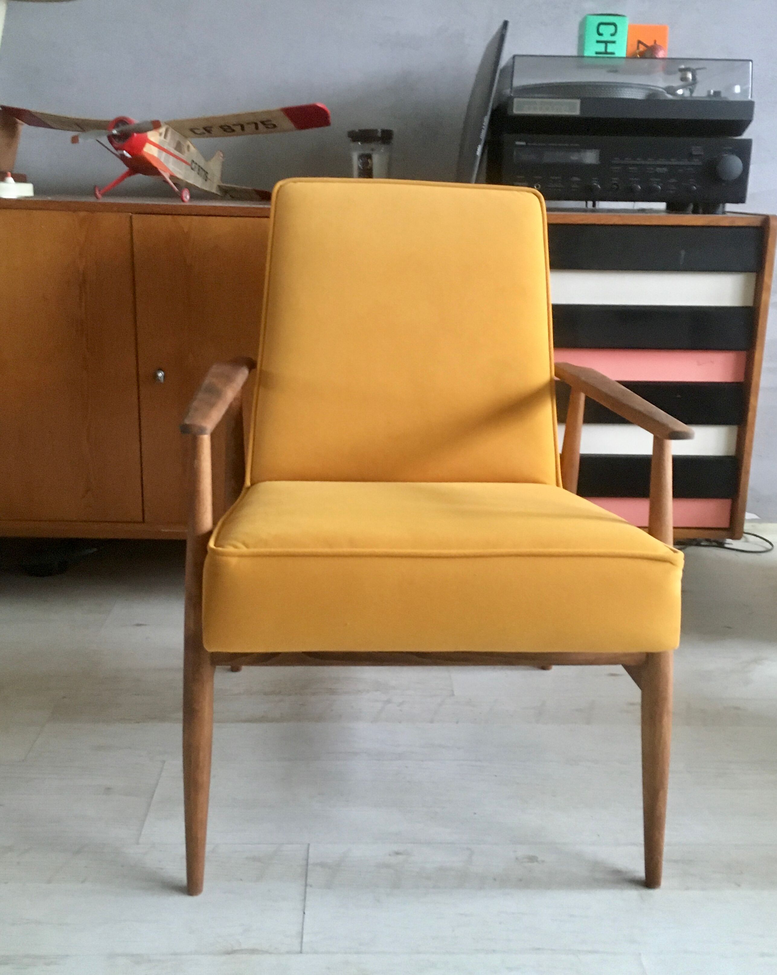 Fauteuil original vintage poli 300-190