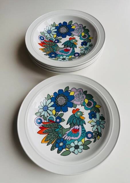 Lot of 6 vintage Pontesa soup plates