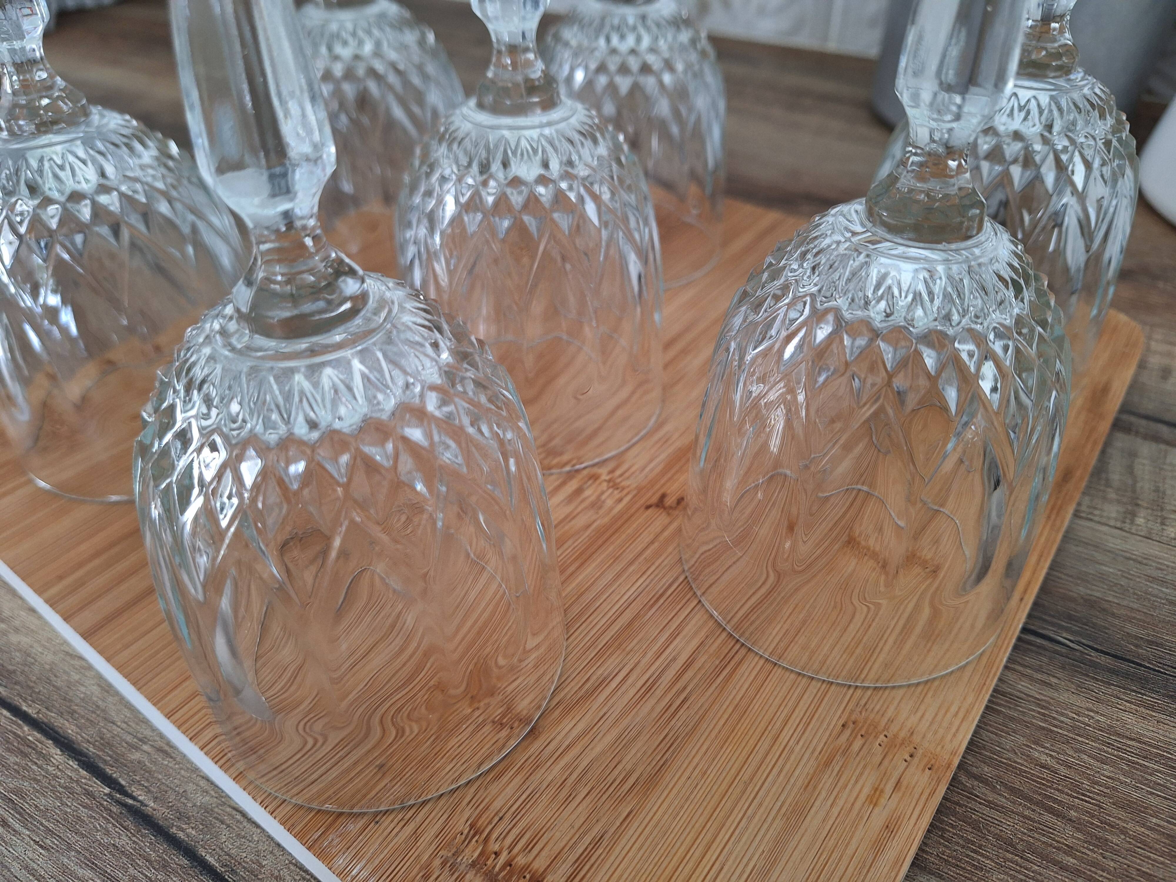 Verres à vin vintage en verre ciselé