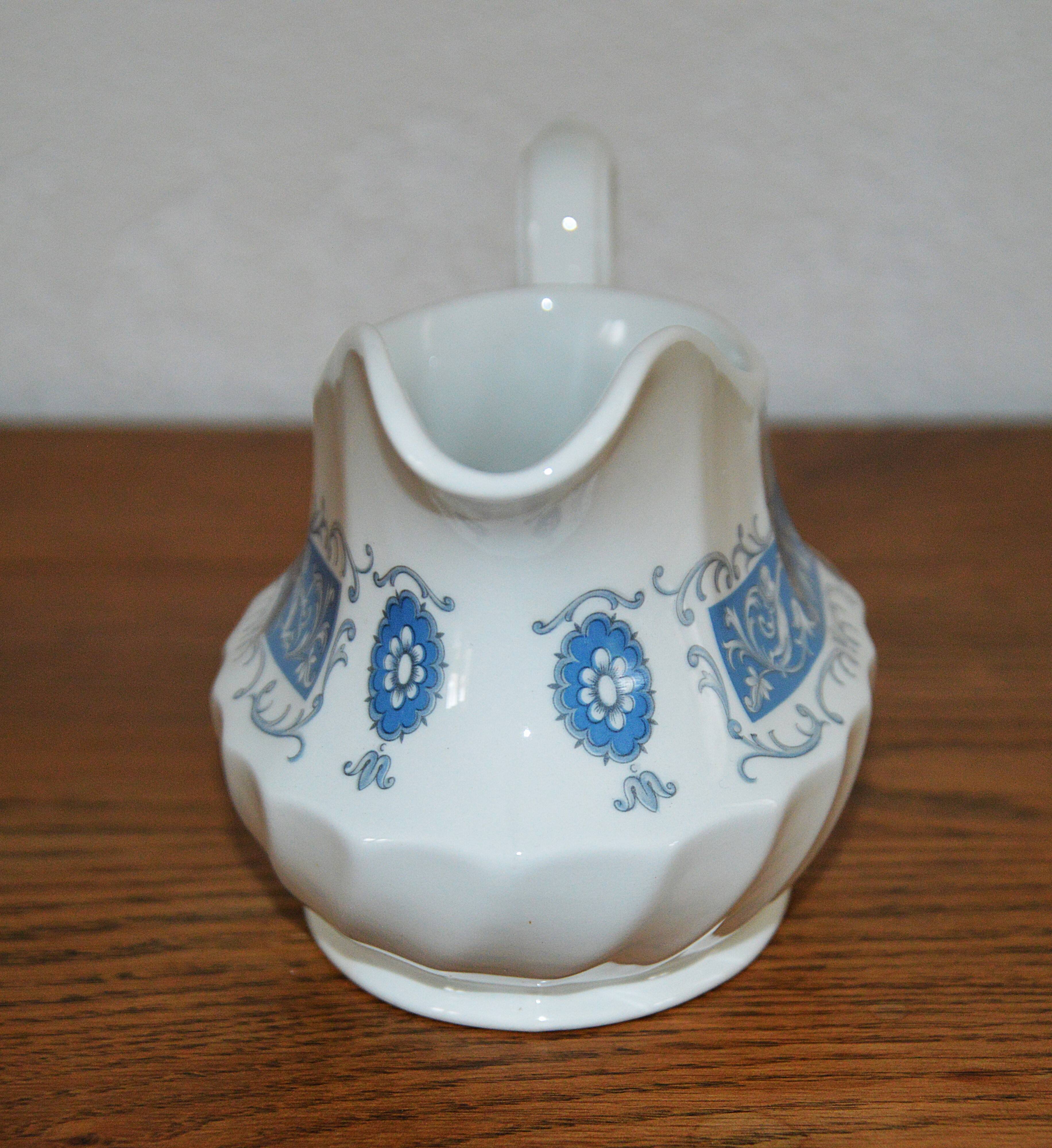 vintage old sauce boat Portland made in England