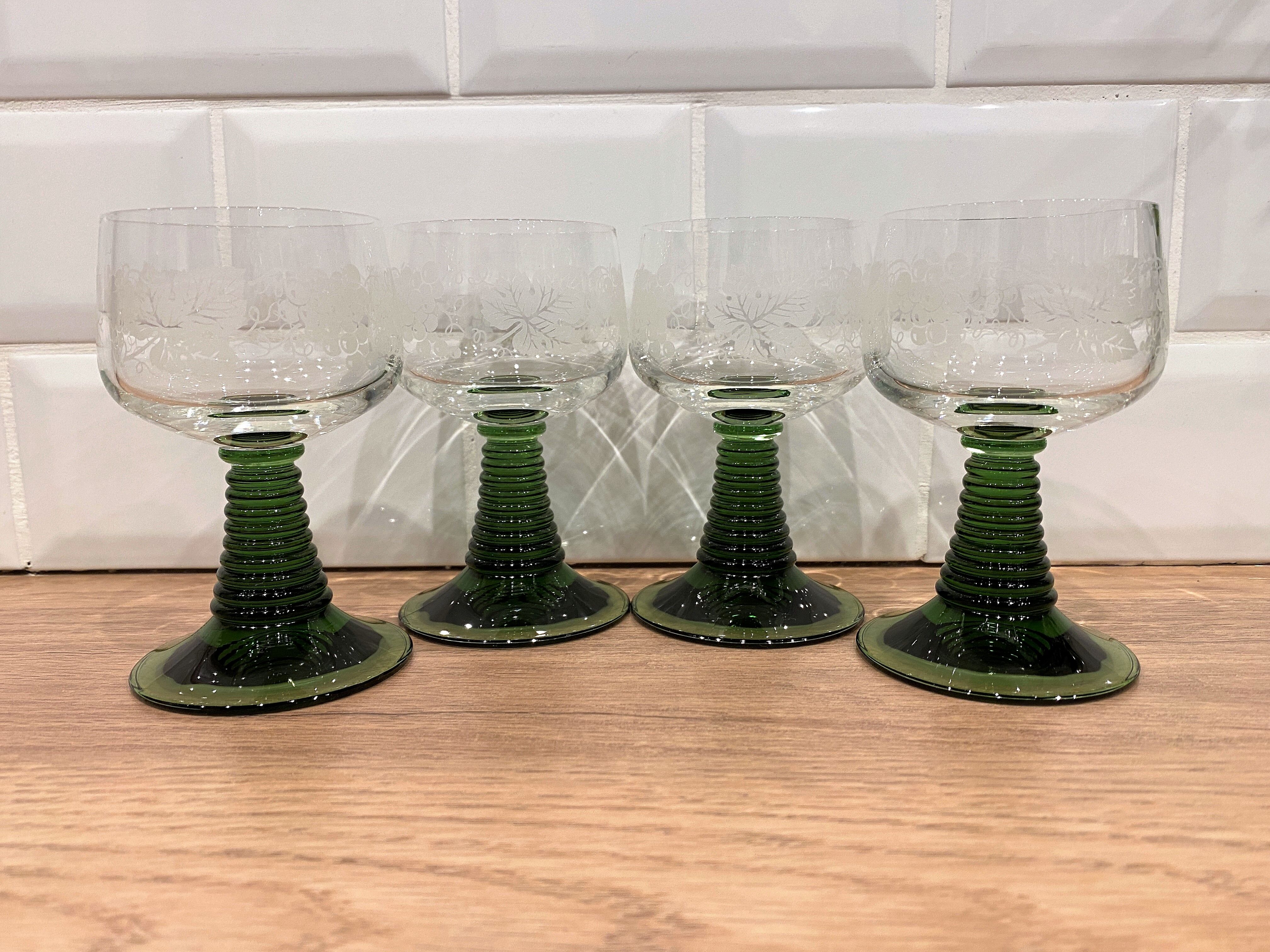 Set of 4 glasses of white wine from Alsace